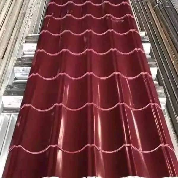 Tôles tuiles de couleur bordeaux